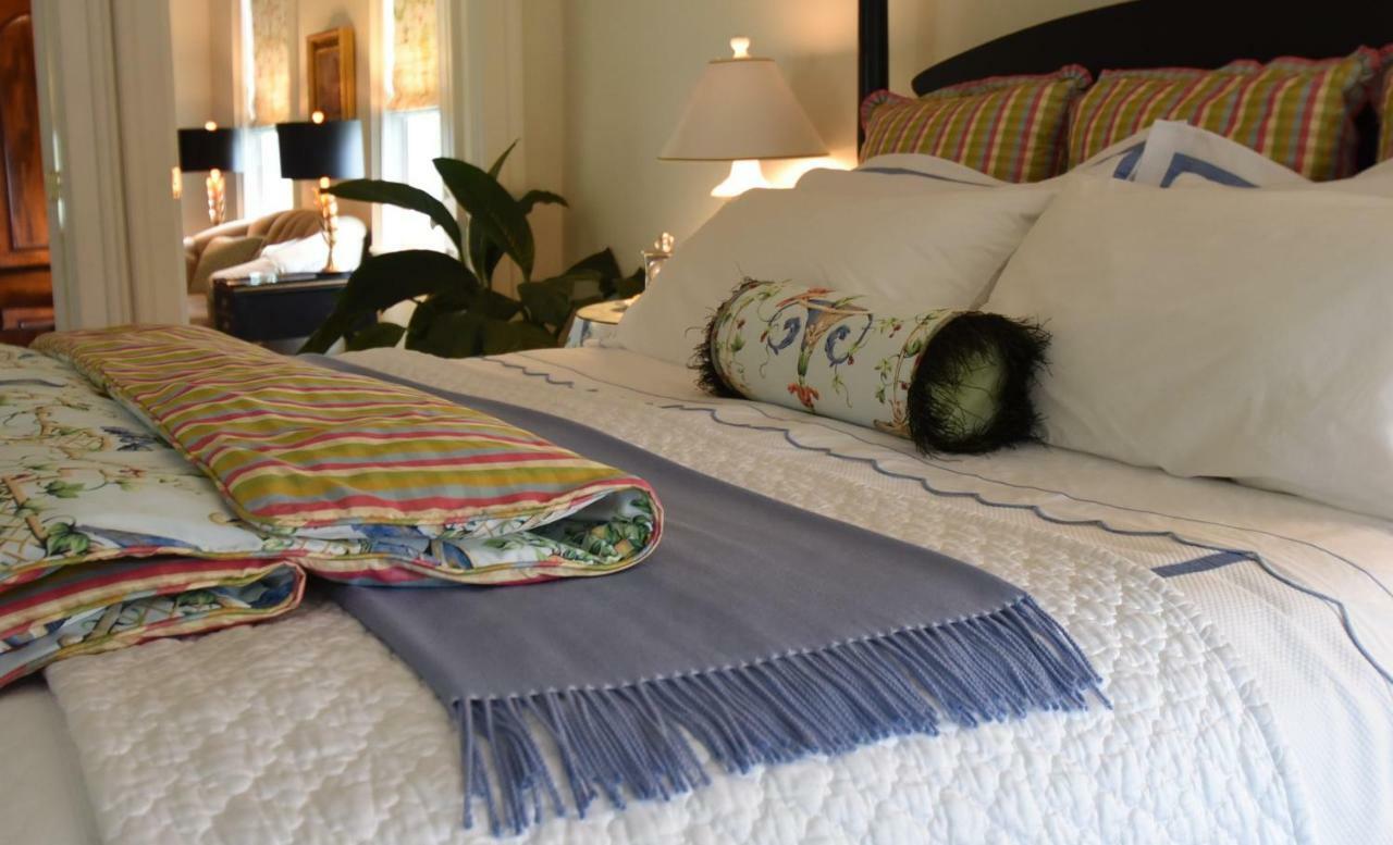 34 State "Historic Luxury Suites" สกานีทาเลส ภายนอก รูปภาพ