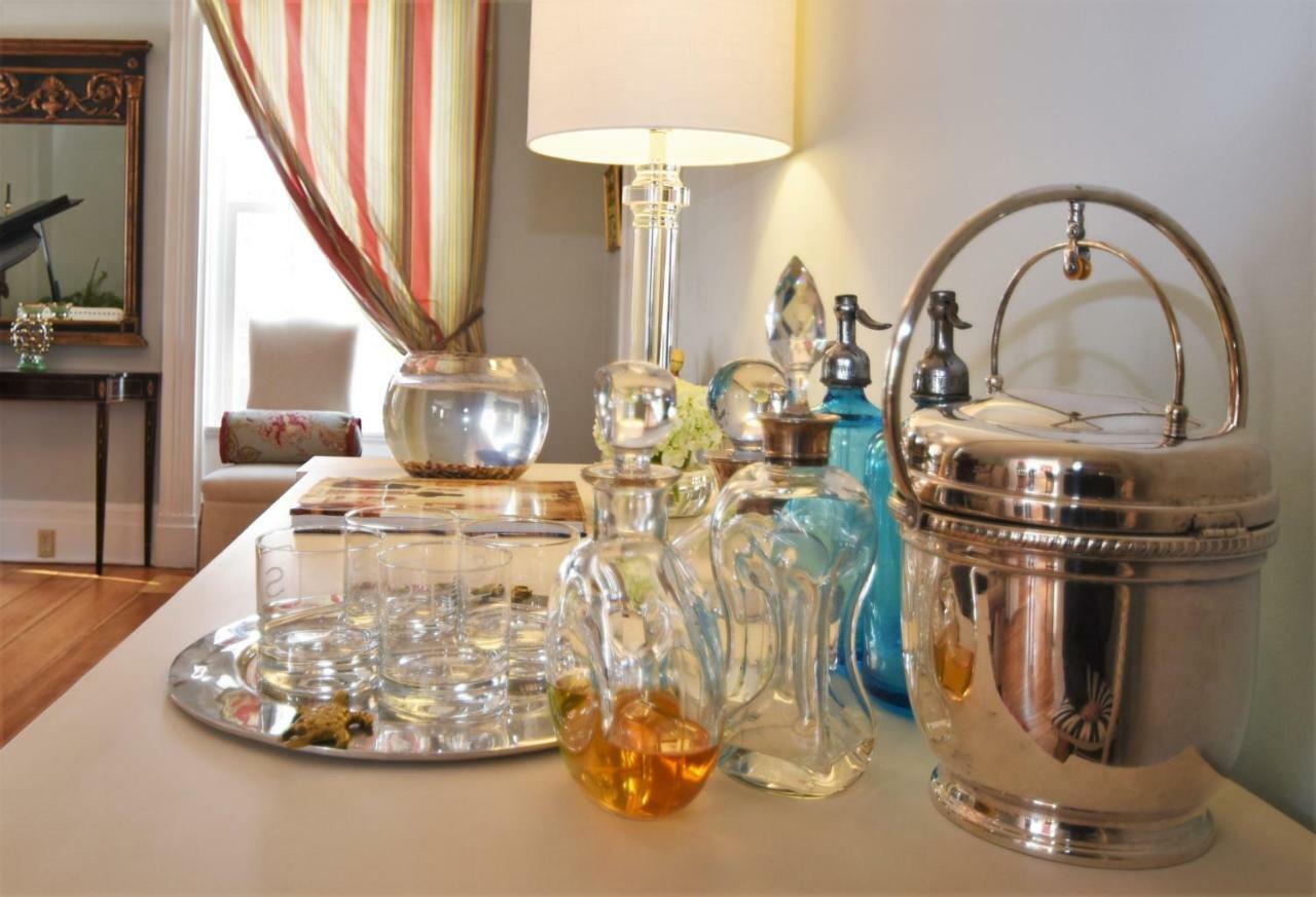 34 State "Historic Luxury Suites" สกานีทาเลส ภายนอก รูปภาพ