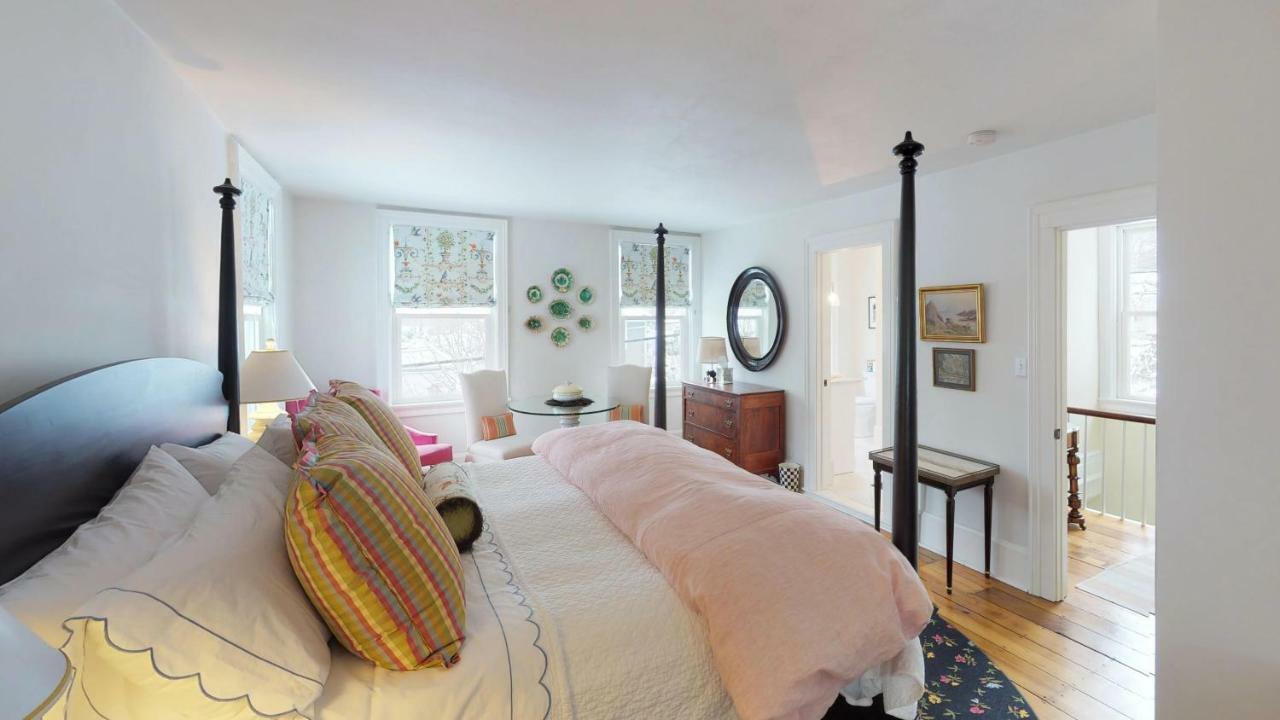 34 State "Historic Luxury Suites" สกานีทาเลส ภายนอก รูปภาพ