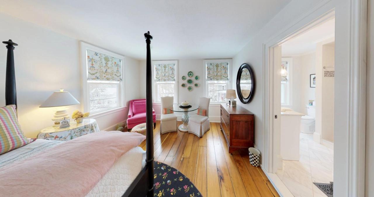 34 State "Historic Luxury Suites" สกานีทาเลส ภายนอก รูปภาพ