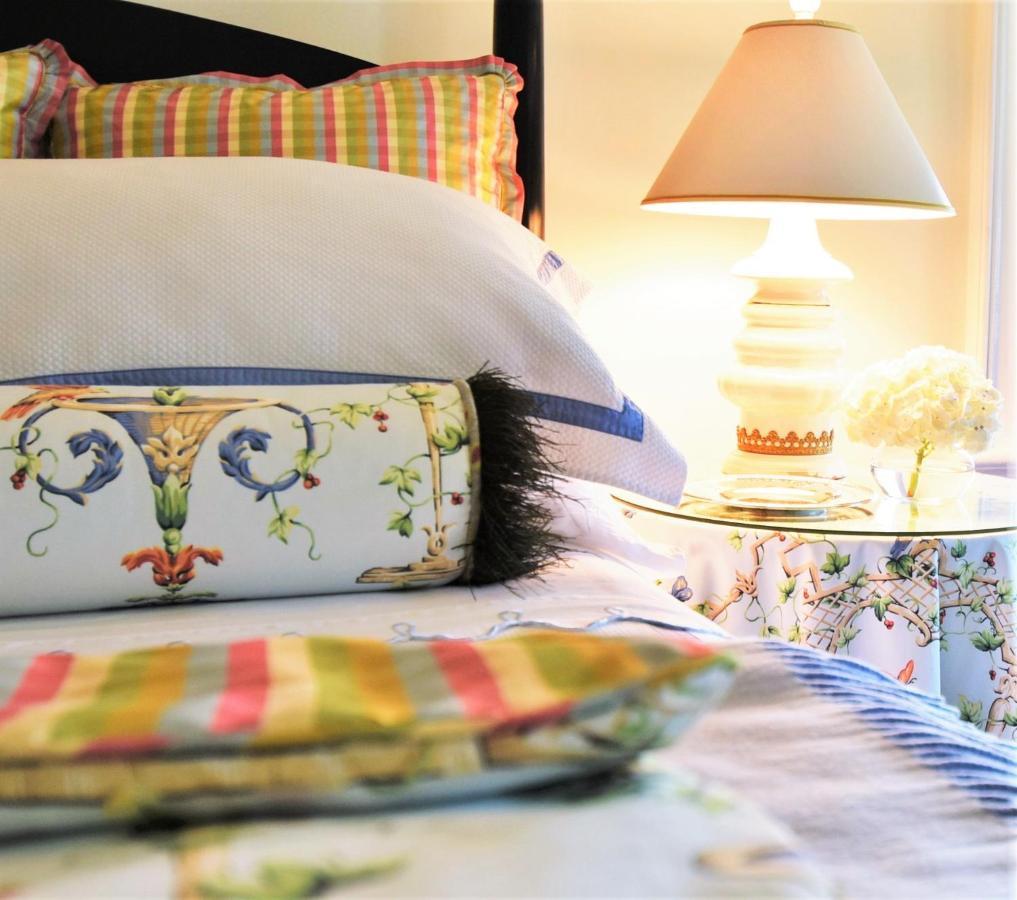 34 State "Historic Luxury Suites" สกานีทาเลส ภายนอก รูปภาพ