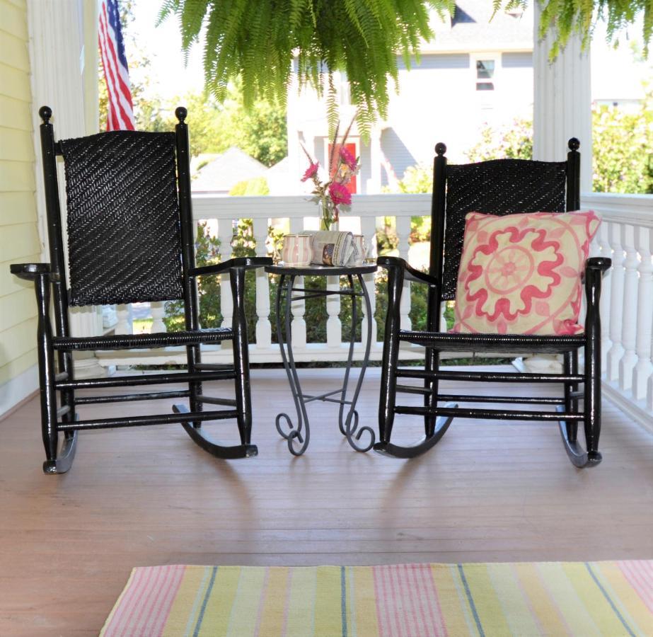 34 State "Historic Luxury Suites" สกานีทาเลส ภายนอก รูปภาพ